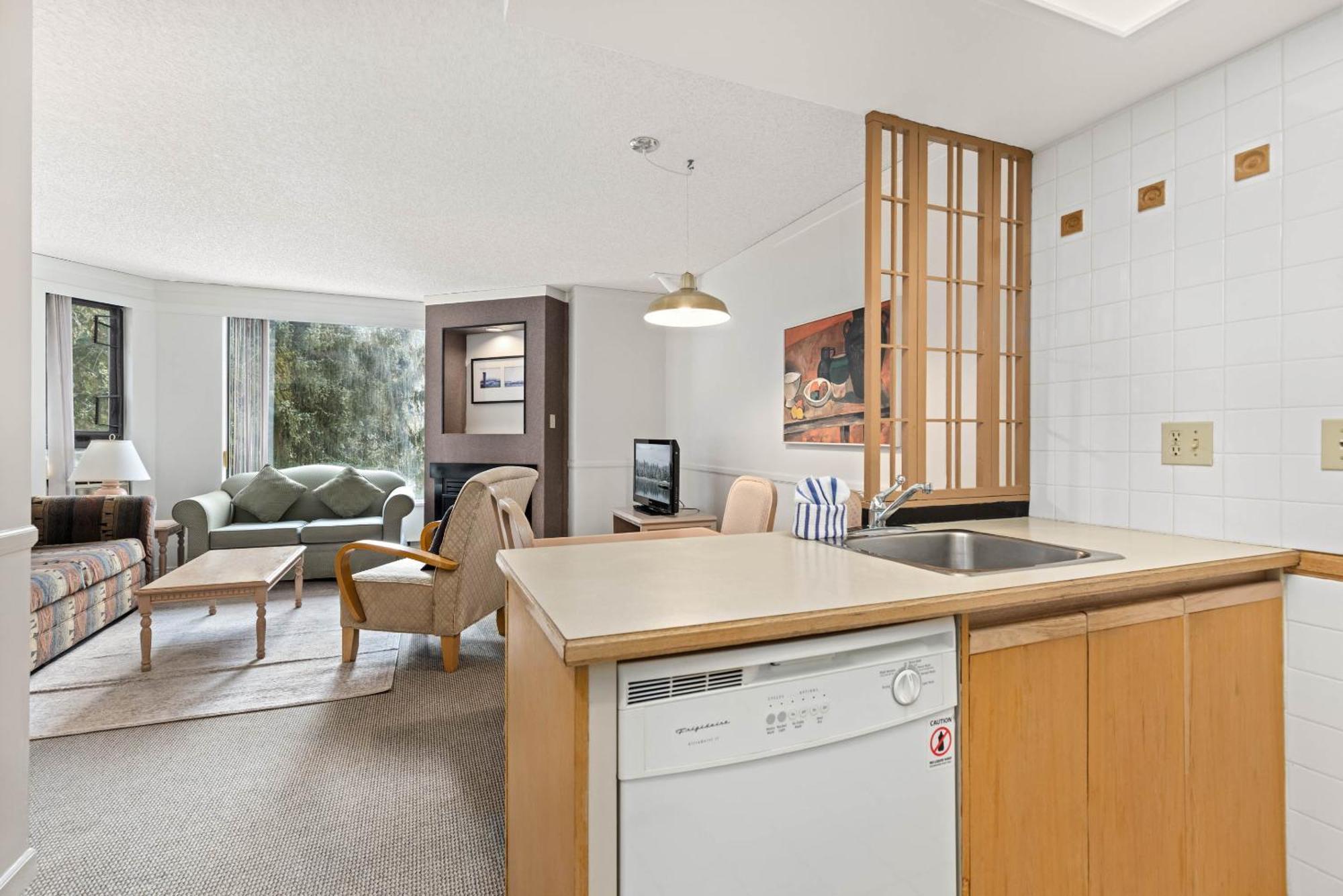 The Marquise By Whistler Premier Apartment ภายนอก รูปภาพ