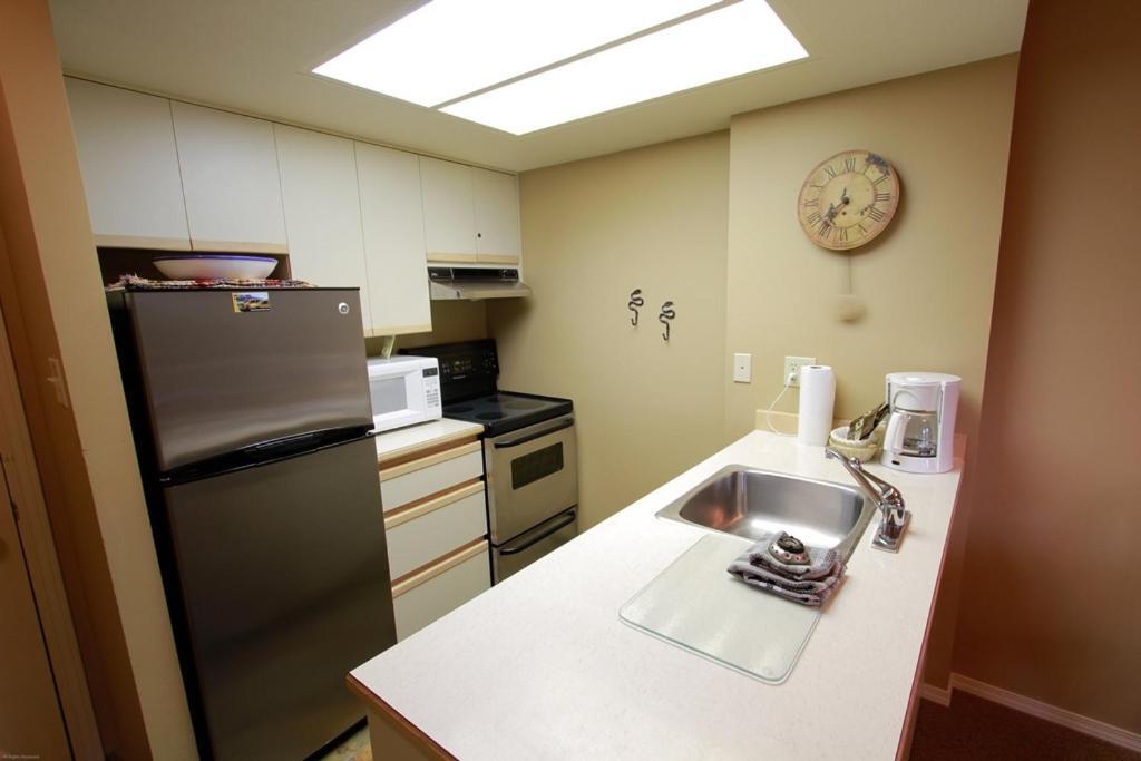 The Marquise By Whistler Premier Apartment ภายนอก รูปภาพ